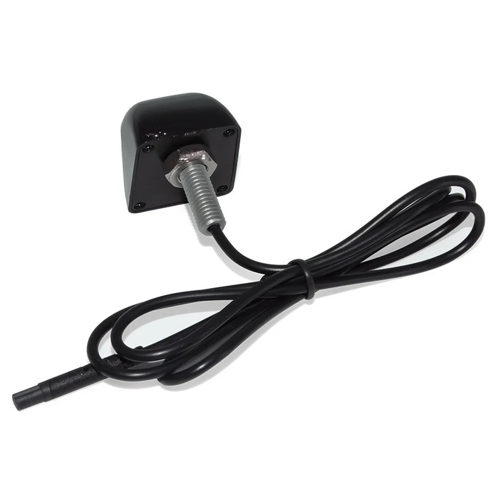 Korean Style Car Reversing Camera Built with Plastic Shell Housing and 170 Degree Viewing Angle for Comprehensive Rear Coverage