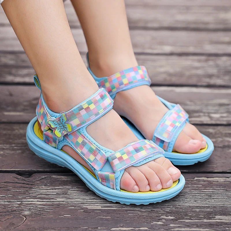 Sandali da ragazza per bambini scarpe estive indossano sandali da ragazza alla moda alla moda morbidi e confortevoli