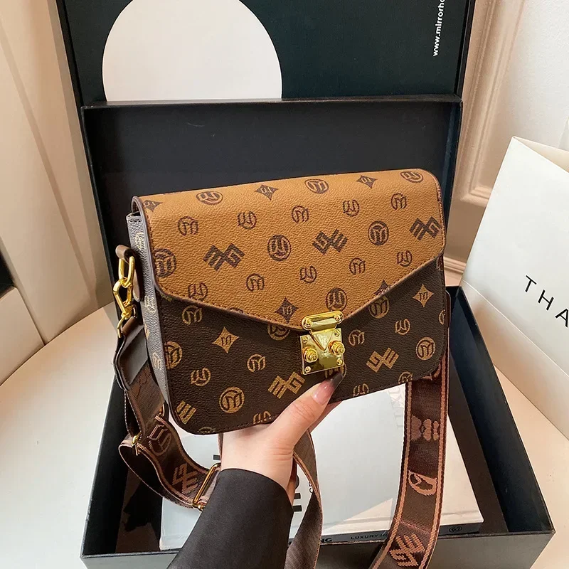 

New High-end Fashion Retro Women's Presbyopia Pattern Bag, Light Luxury Niche Style Single Shoulder Crossbody Small Square Bag