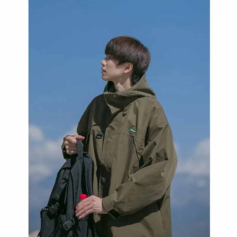 

Japanese-style Men's Autumn Versatile Hooded Mountaineering Jackets, Trendy Outdoor Windbreakers, Fashionable and Individual