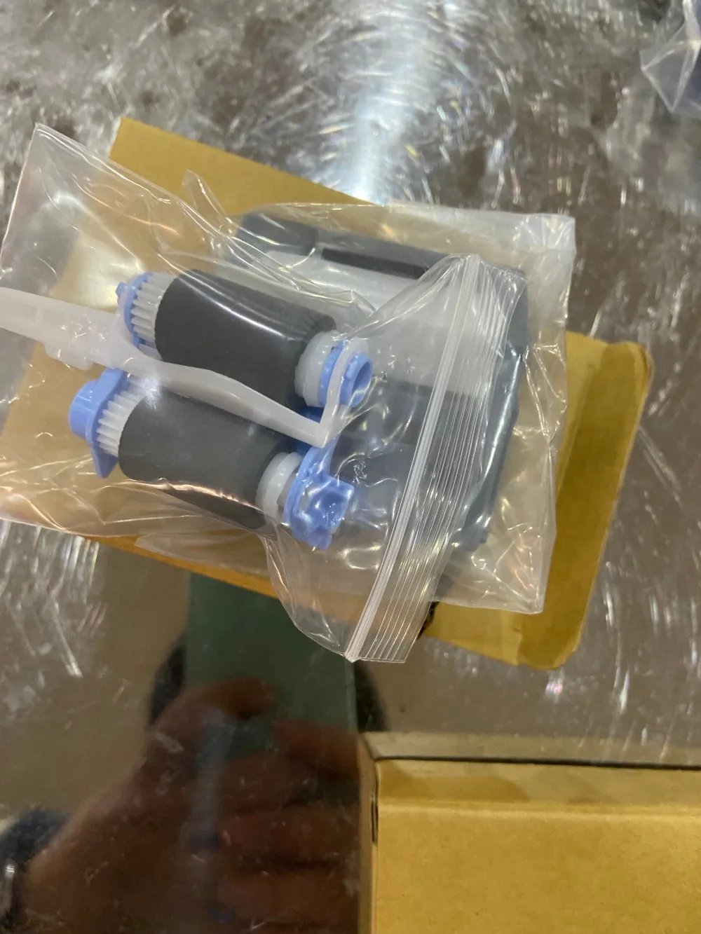 

5SETS Pickup Separation Roller RM2-6577-000 B5L24-67904 for HP Color LaserJet M552 M553 M554 M555 M577 M578 M652 M653 M681 M682