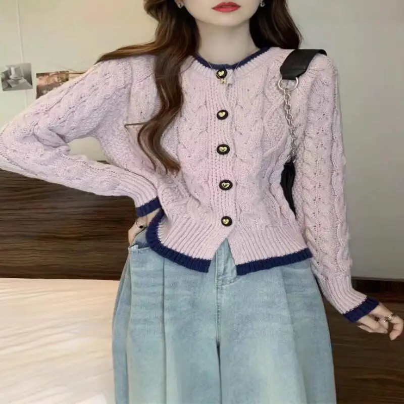 

Женский свитер для повседневной носки на улице, в расслабленном стиле, осенне-зимний кардиган 2025 года, новый вязаный укороченный топ