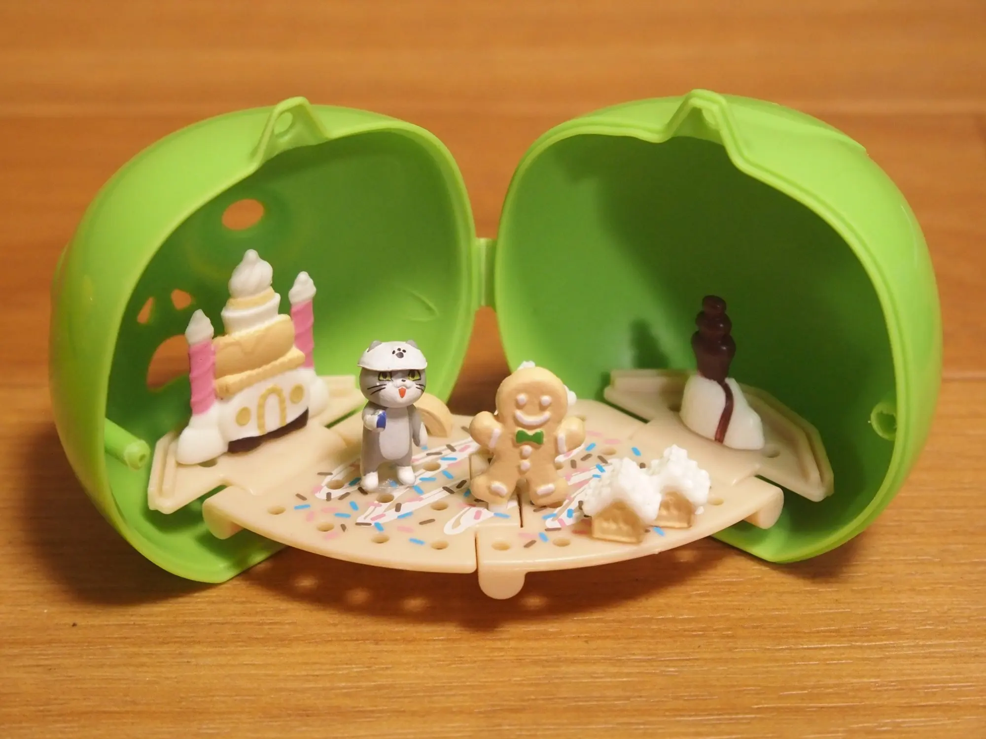 Juguetes de cápsula de Tarlin kawaii, adornos de escena en miniatura de Halloween de 2 vías, calabaza que se puede abrir, cementerio, fantasma, Zombie, castillo de murciélago, figuras