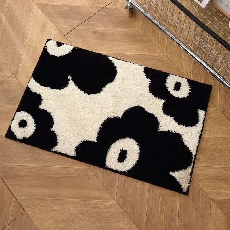 Black and White Flowers Soft Carpet Tufted Cold Insulation Non-slip Bedroom Floor Mat Dirt Absorbent Flocking Living Room Carpet