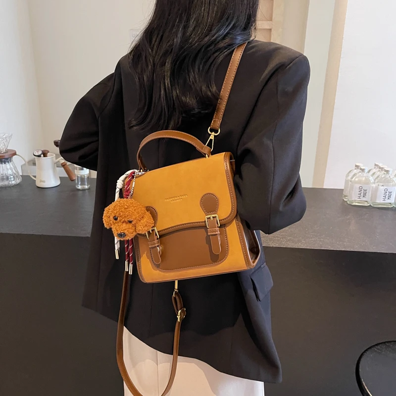 حقائب ظهر عصرية ذات سعة كبيرة بلون سادة PU بمشبك 2025 حقائب ظهر جديدة رائجة البيع للسيدات حقائب ظهر ناعمة للتنقل بخيوط الخياطة #2