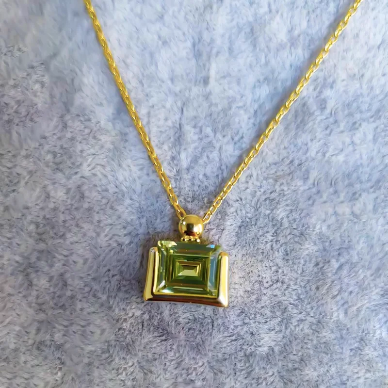 

Original Olive Green Gemstone necklace Square Pendant Minimalist Classic Engagement clavicle chain S925 Silver Jewelry