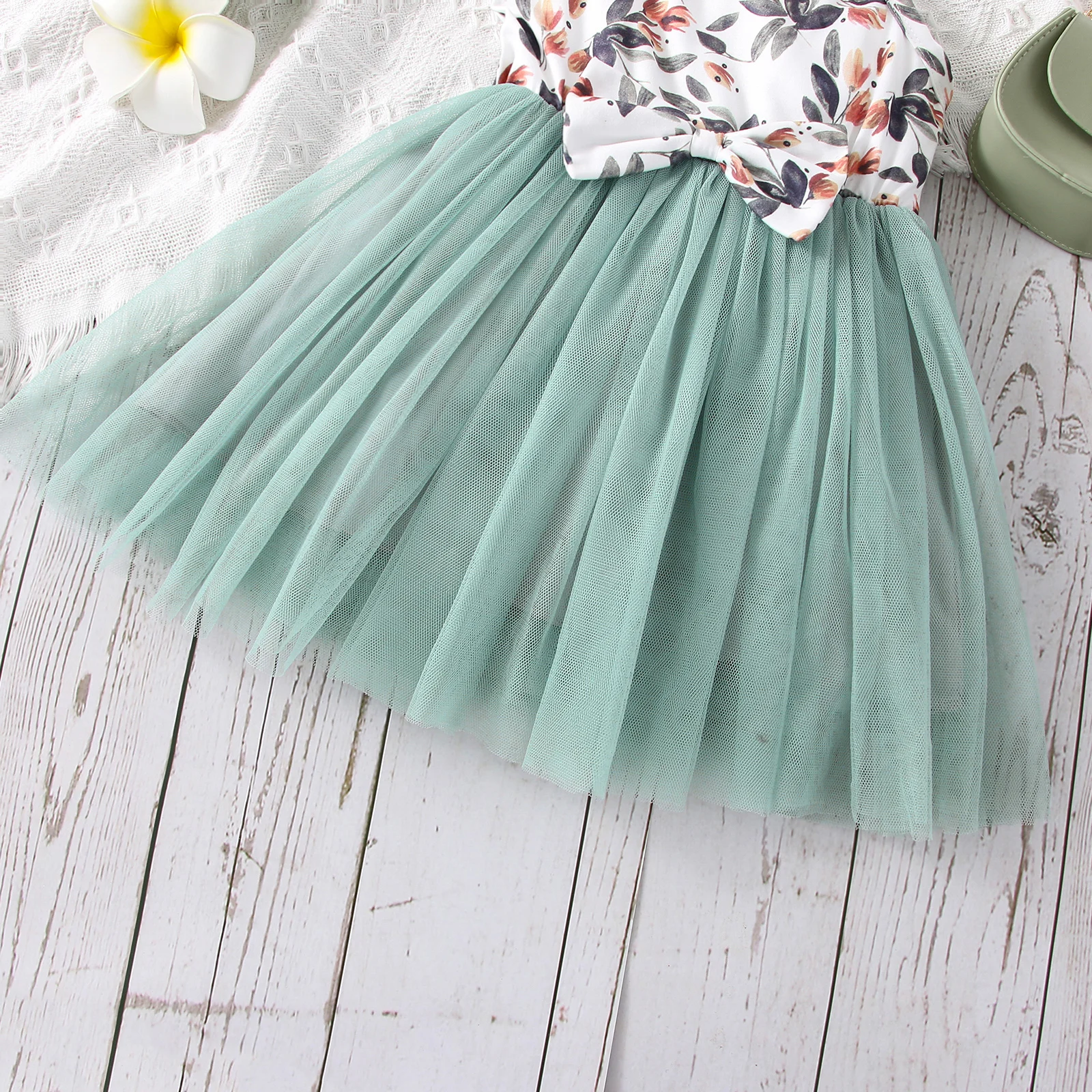 Adorable Bowknot Mesh Cami Dress - Perfect Summer Infant Newborn Outfit for Your Little Girl!