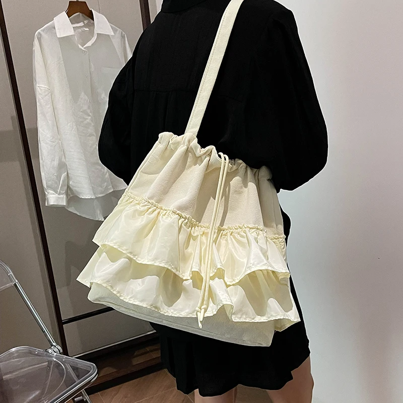 2024 New Summer Pleated Skirt Large Capacity Tote Bag Designer Drawstring Commuter Shoulder Bag Leisure Vacation Fashion Handbag