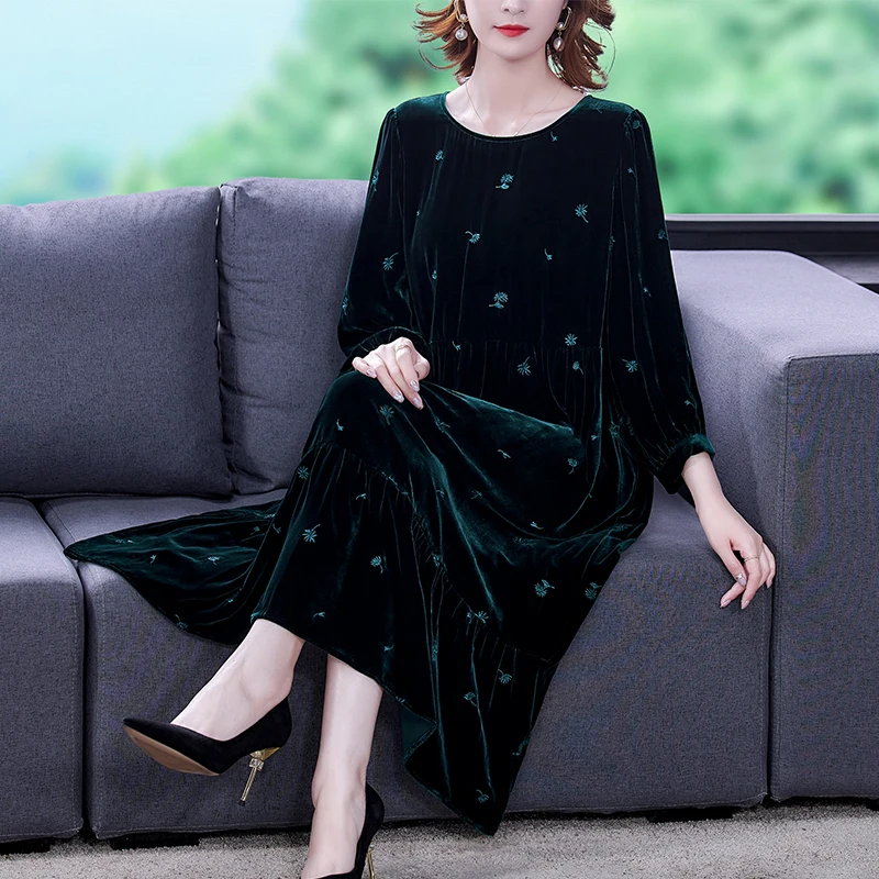 

Korean Large Size Embroidered Velvet Silk Dress New Fashion Retro Loose Bottoming Long Dress Elegant Casual Female Robes zh1691