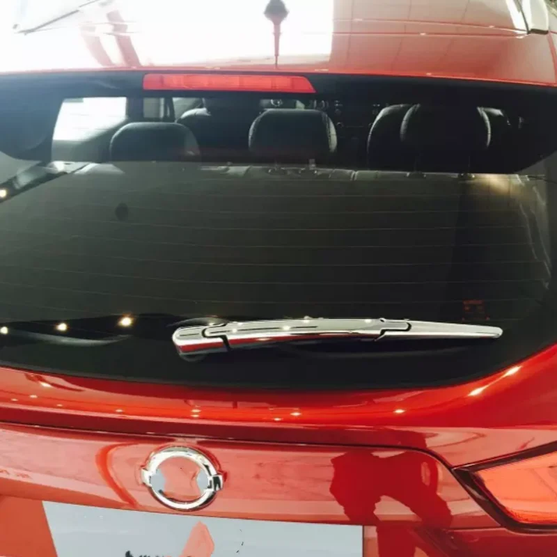 

Suitable for Nissan Qashqai 2016-2022 rear windshield wiper cover