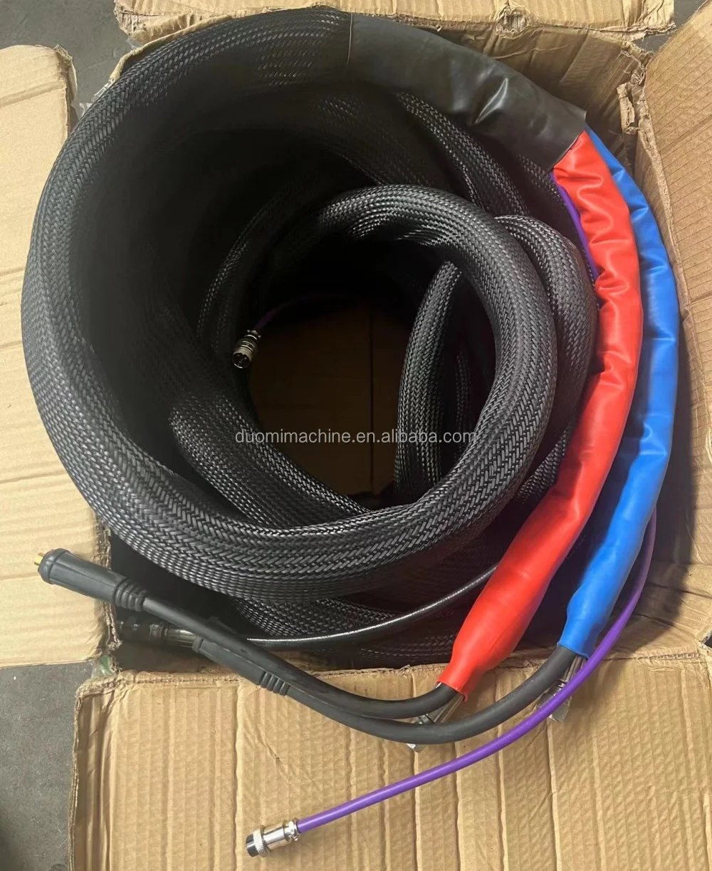 

Polyurethane Heat Insulation Hose/ Spray Foam Heated Hose for Sale