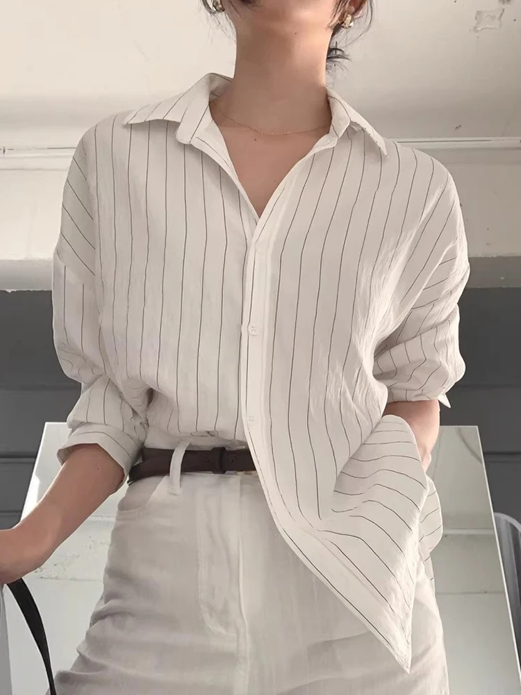 Chic All'inizio dell'autunno Vestibilità ampia a righe lunghe Sve irt Colletto rovesciato da donna con bottone singolo Top versatile