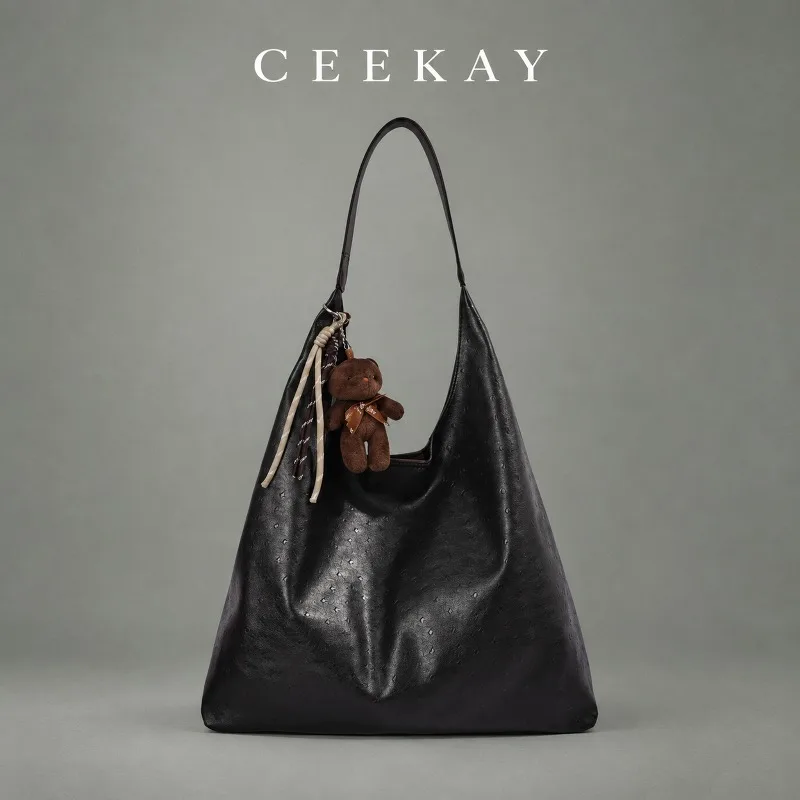 CEEKAY Hobo-Tasche aus Leder mit Bärenanhänger, geflochtenen Details, Tragegriff, vielseitig einsetzbar, ideal für den täglichen Gebrauch, lässig, große Kapazität. – Detail 12