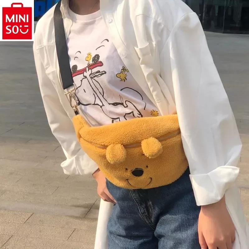 Сумка через плечо MINISO с мультяшным медведем из Диснея для женщин, милая, маленькая и универсальная модная поясная сумка из овечьей шерсти для студентов