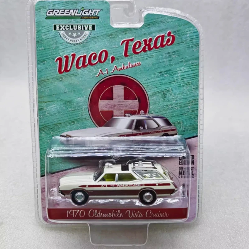 GreenLight Alloy 1:64 1983 GMC Suburban/1991 Suburban Ambulance Car Model Collection Display Ornament Toy Gift