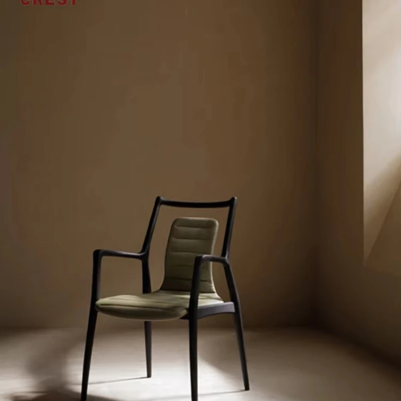 Organic modern style solid wood armchair, fabric decorative dining chair, suitable for boutique retailers