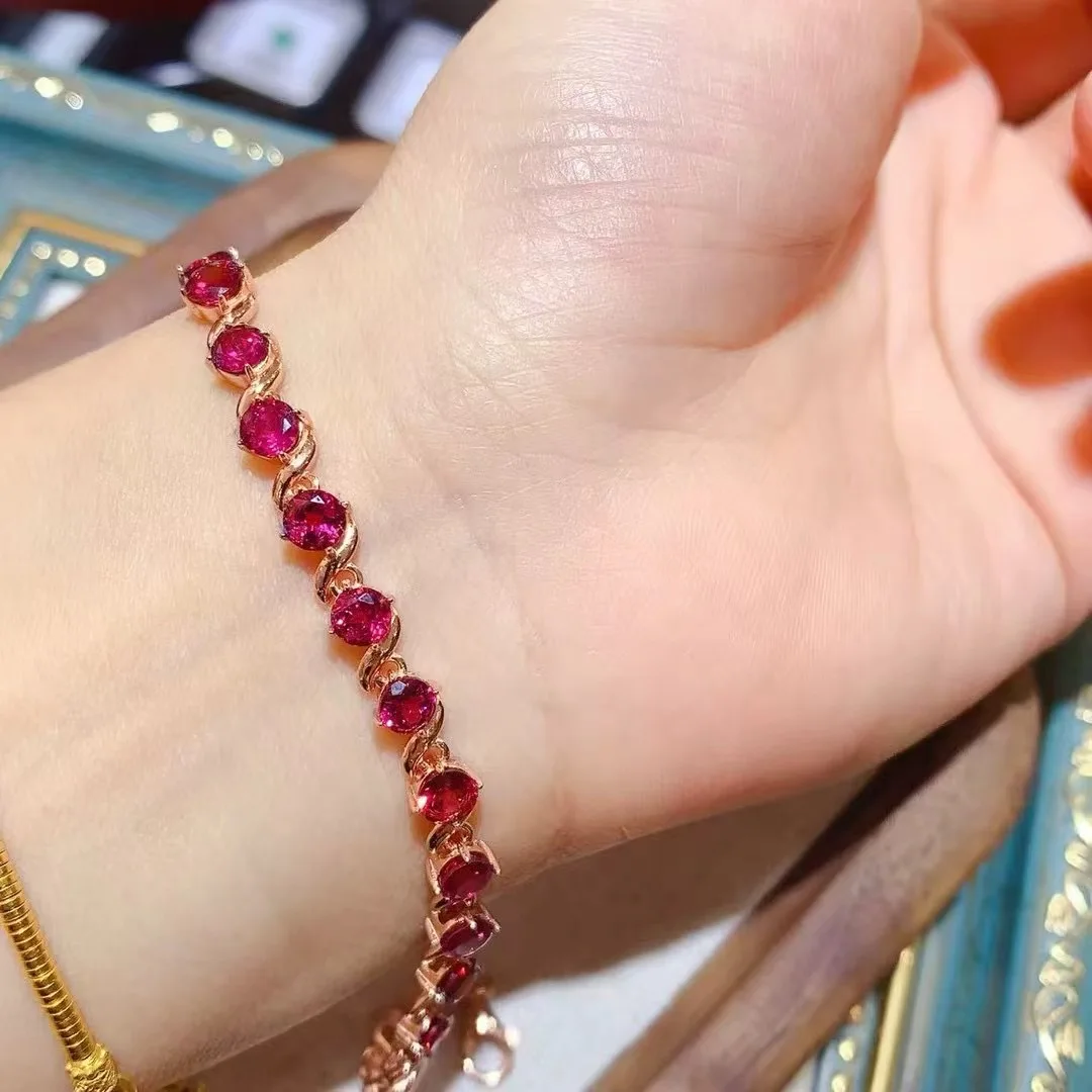 

KJJEAXCMY High End Women's Bracelet Natural Garnet S925 Silver with Electroplating Boasting High Clarity Full Brilliance