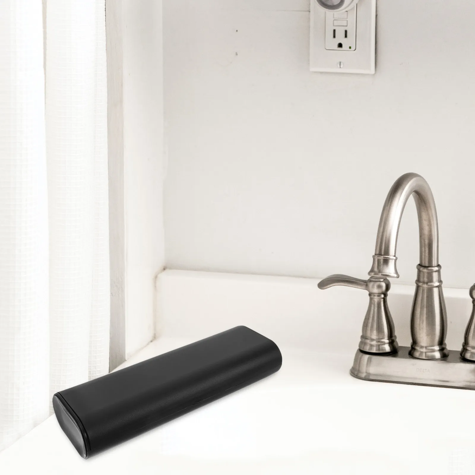 

Electric Toothbrush Travel Case Portable Holder PP and Soft Rubber Material Stylish Modern Design for Business Trips Vacations