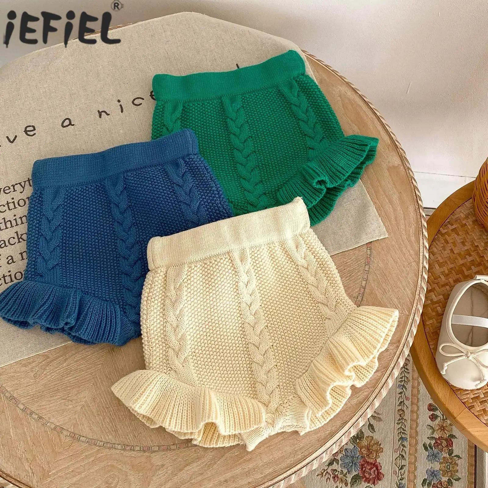 

Kids Girls Casual Knitting Shorts Solid Color Twisted Ruffle Hem Bloomers Princess PP Bottoms for Baptism Party Daily Home Wear