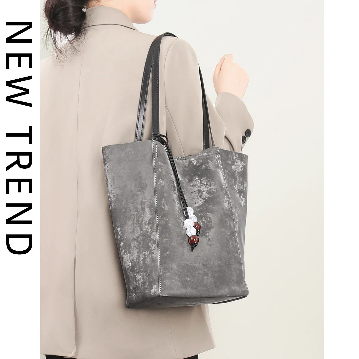 2024 New Design Fashion Ladies Large Tote Genuine Leather Silver Women Handbags Large Casual Shoulder Bag Luxury Brand Purse