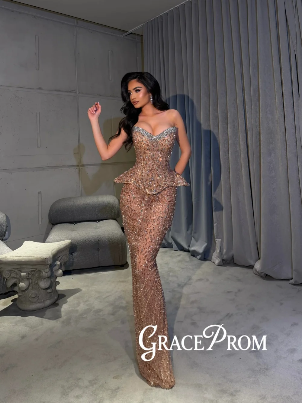 

Glimmering Crystal Straight Long Evening Dress Structured Corset Elegant Wedding Party Gown Customized Opulent Red Carpet Gowns
