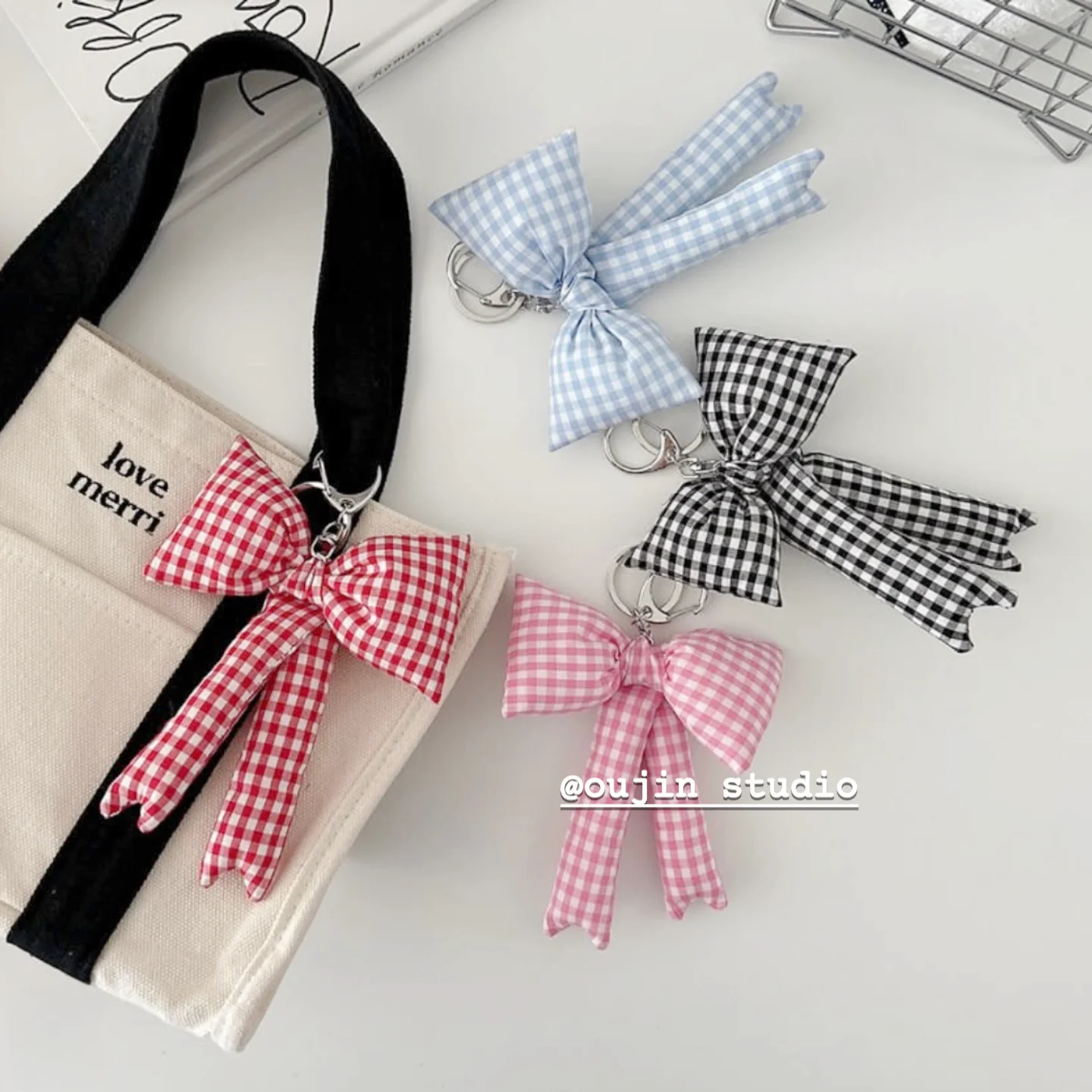 Korean ins style pink plaid blue and white bow car keychain pendant cute girl school bag backpack accessories niche trend