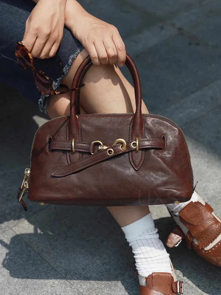 

UXST Light Luxury Retro Letter Handbag Star Same Style Hasp Shell Bag INS Autumn Maillard Boston Bag High Grade Bowling Tote Bag