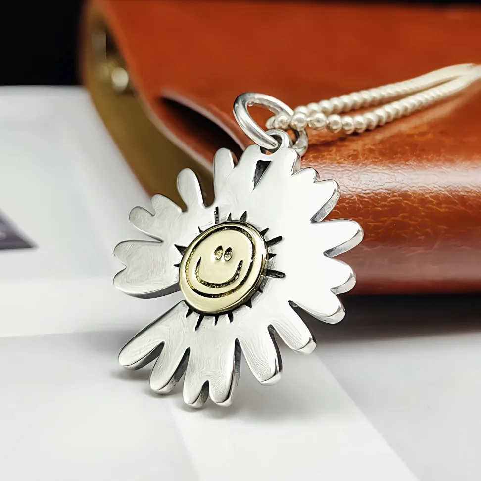 

Japanese and Korean s925 Thai silver little Daisy SUNFLOWER pendant ins style trendy Daisy female necklace ornament