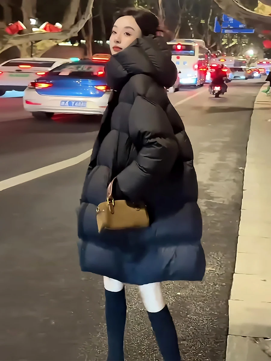 

Женское зимнее пуховое пальто Bla Thiened Jaet, новинка 2025 года, теплое пальто с капюшоном и подкладкой из перьев средней длины для поездок на работу