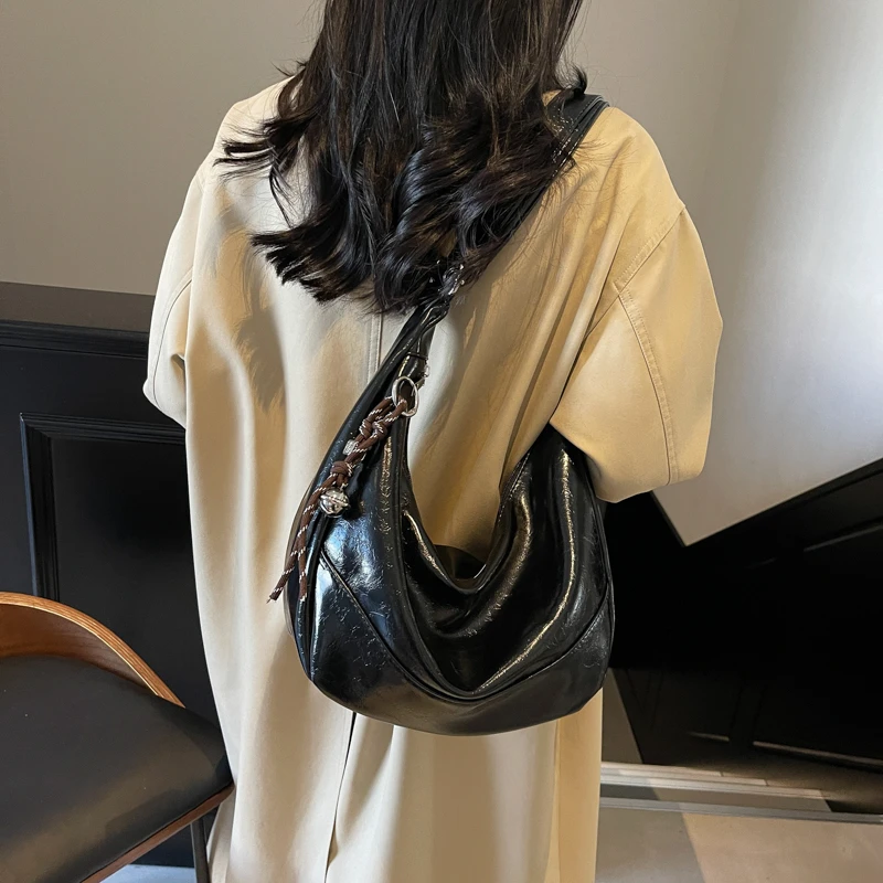 Casual Versatile Women's Large Capacity PU Leather Single Shoulder Crossbody Bag Fashion Trendy Retro Commuting Storage Bags