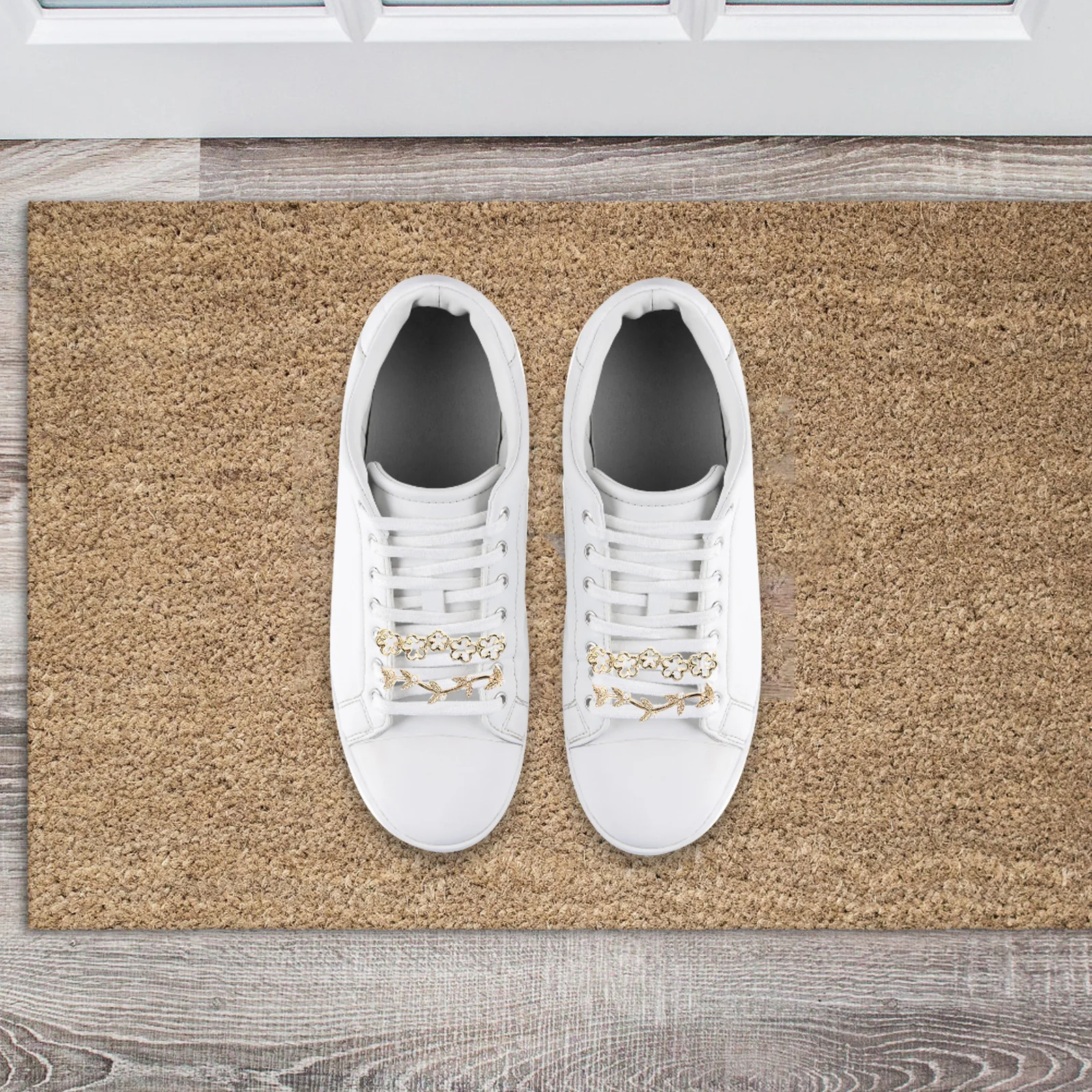 

4Pcs Rhinestone Pearl Shoe Clips Decorative Buckles Charm for Sneakers Flats Boots Formal Occasions Shoe Charms for Sneakers