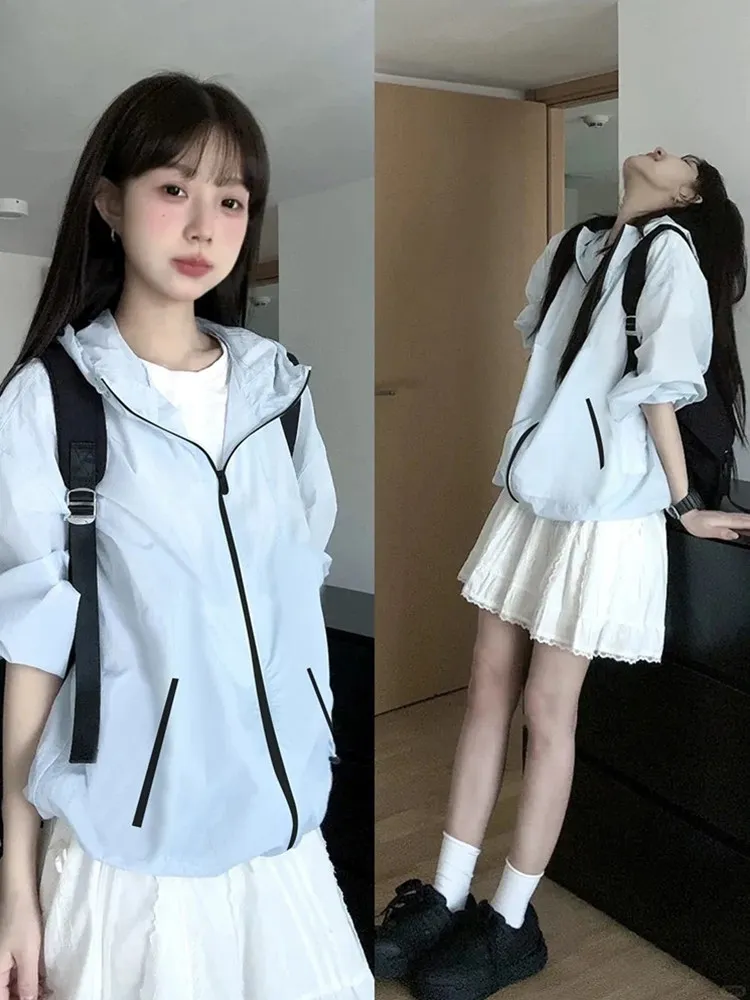 

Quick Dry Breathable Milk Blue Men's Summer Thin Ice Silk UV Protection Jacket Casual Style Zipper Closure Hooded Outerwear