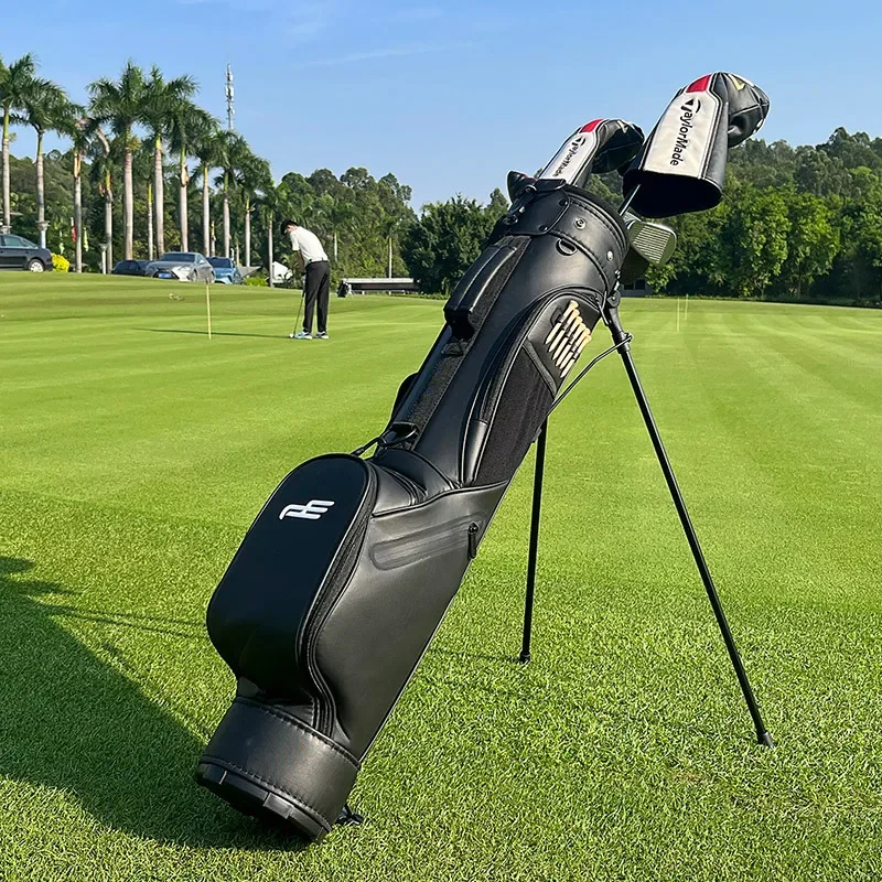 The new golf course portable holder bag can hold up to 7 clubs in nylon leather PlayEagle
