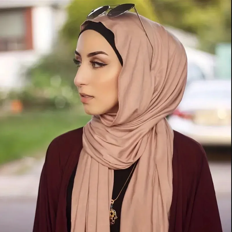 Sciarpa elasticizzata morbida tinta unita Hijab scialle semplice elegante avvolgere la testa Bandana turbante protezione solare Casual telo mare da