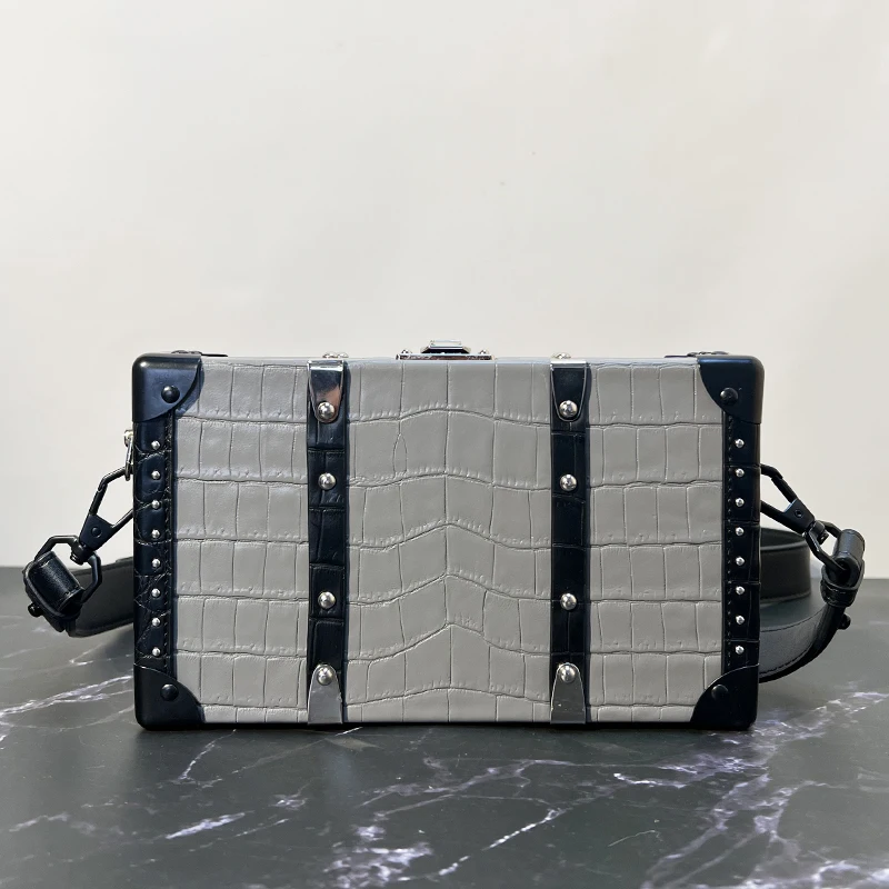 

Classic Box Bags For Women Luxury Designer Handbag And Purses 2025 New In PU Crocodile Pattern Rivet Buckle Wide Straps Shoulder