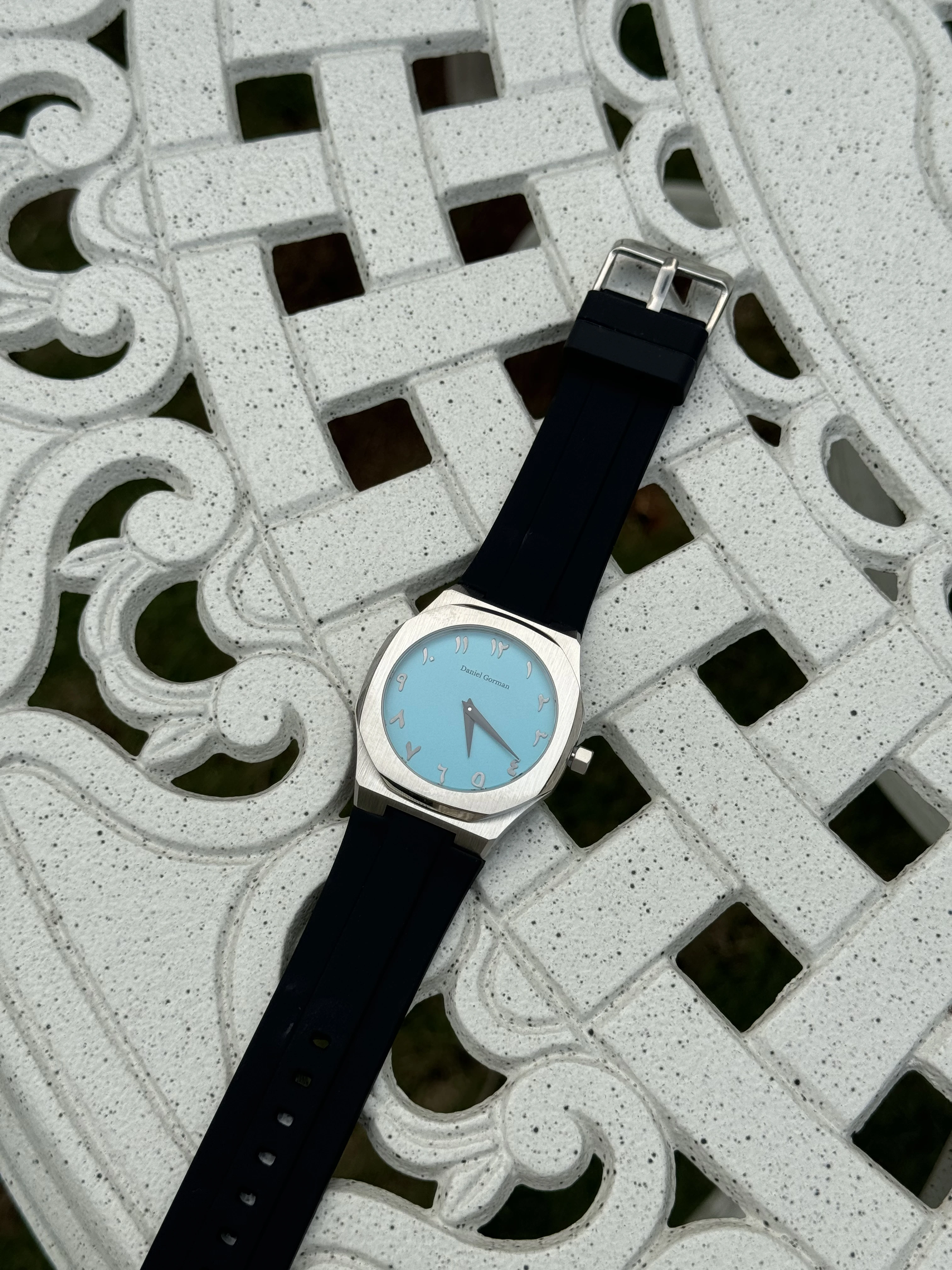 2026 New Men's Luxury Ultra-Thin Quartz Watch - Stainless Steel Arabic Numerals - 50M Waterproof Dress Wristwatch - Original Des