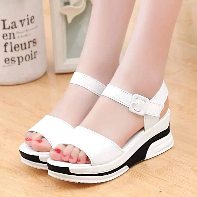 2024 Summer shoes woman Platform Sandals Women Soft Leather Casual Open Toe Gladiator wedges Trifle Mujer Women Shoes Flats