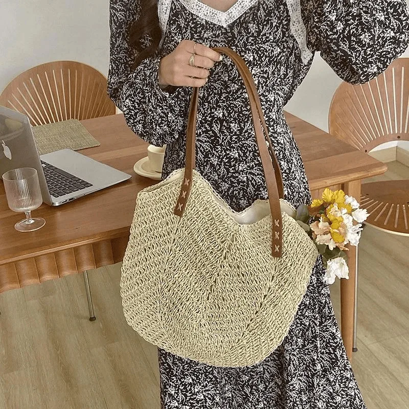 

Beach Bag Leisure Grass Woven Bag Women'S Shoulder Bag Large Capacity Tote Bag Vacation Style Hollowed Grass Woven Handbag