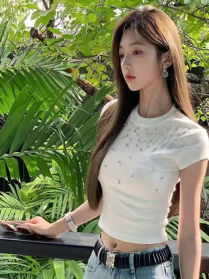 

American Style Women's Short Sleeve T-Shirt White Diamond Embellished round Neck Slim Fit Unique Short Length Top