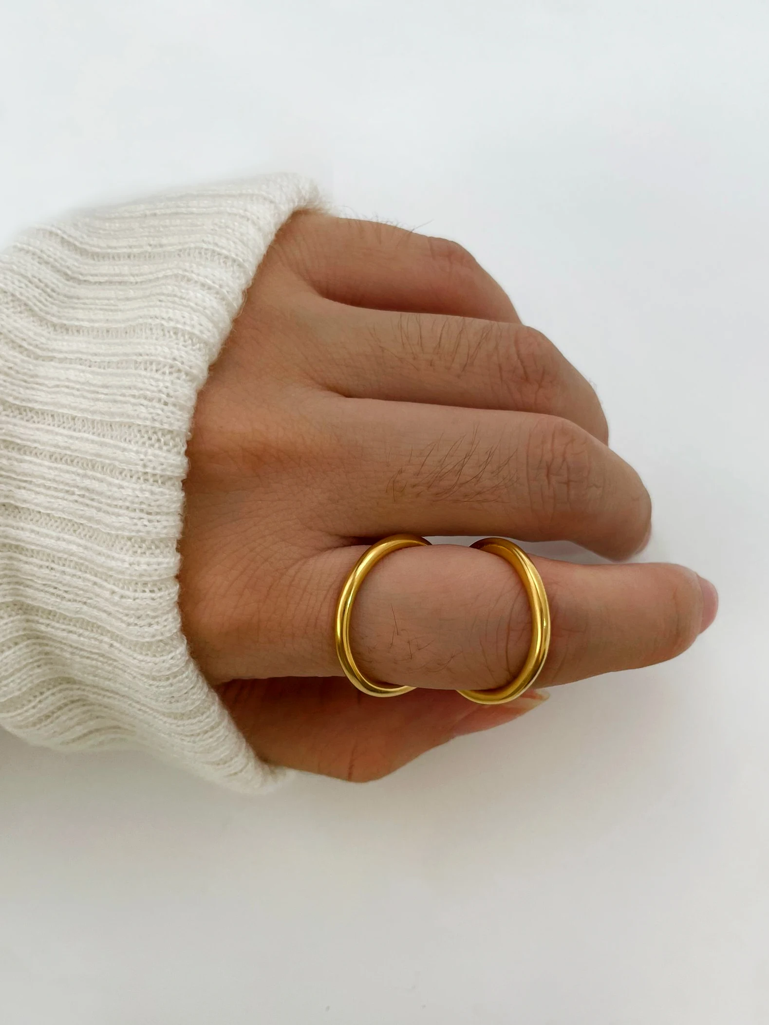 GHIDBK Minimalist Solid Gold Plated Round Hollow Rings for Women Girls Stainless Steel 8-shaped Twisted Ring Trendy Jewelry Gift