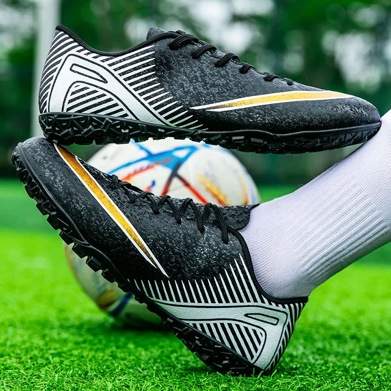 2024 Herren Fußballs chuhe Low Top Fußballs chuhe bequeme atmungsaktive TF/FG Gras rutsch feste Trainings schuhe Outdoor-Schuhe