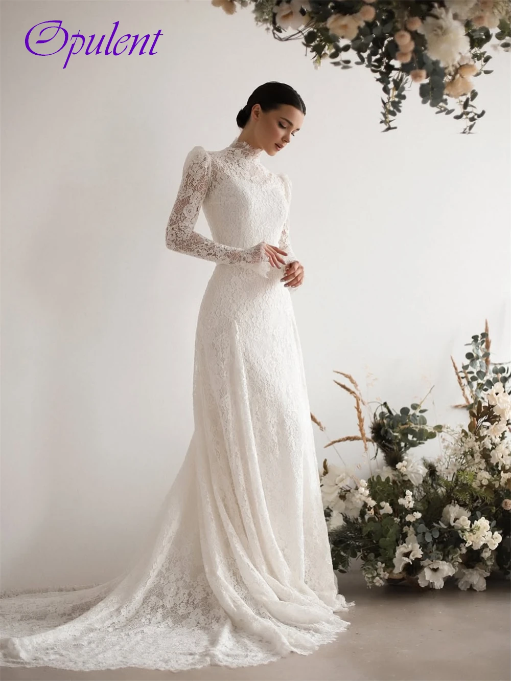 فستان زفاف أنيق من الدانتيل الأبيض مخصص كلاسيكي برقبة دائرية وأكمام طويلة فستان زفاف رسمي على شكل حرف a ذيل محكمة فيستدو دي نوفيا