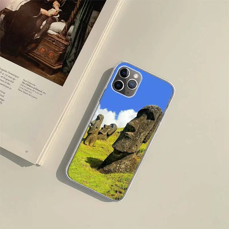 Statues of Easter Island Phone Case For Apple Iphone 15 14 13 16 Pro Max Cover 11 12 Mini Fundas X XS Max XR 8 7 Plus Capa Shell