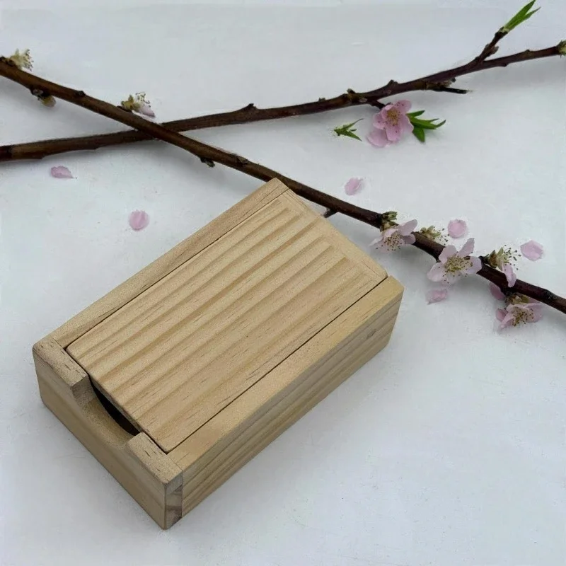 Creative wooden dice storage box reunion game props solid wood sieve game box