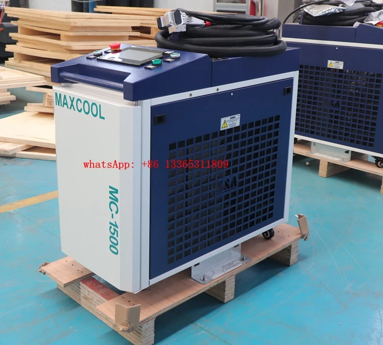 High Power 3000 Watts Continuous Water Cooling Laser Cleaning Machine For Metal Oil Paint Rust Removal Car Paint Laser Cleaner