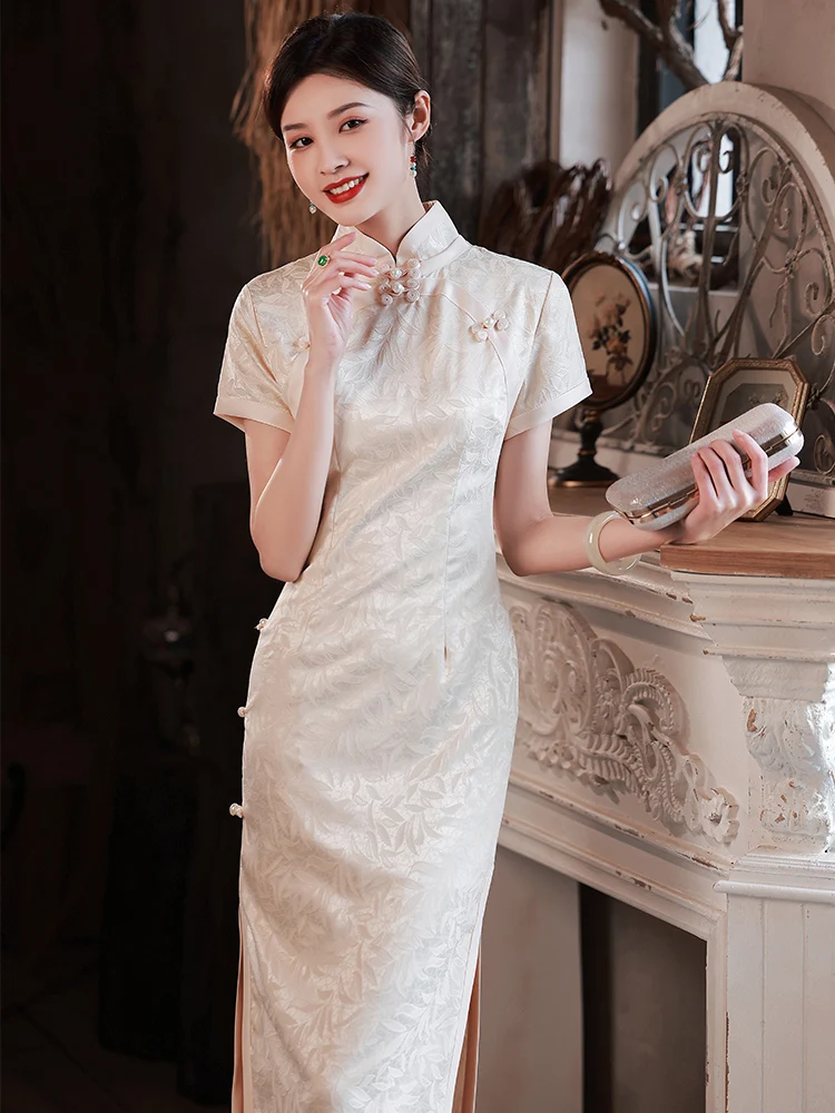 

White Young Women's Reformed High End Daily Wear ort Sve Low Slit New Chinese Sle 2026 New Arrival