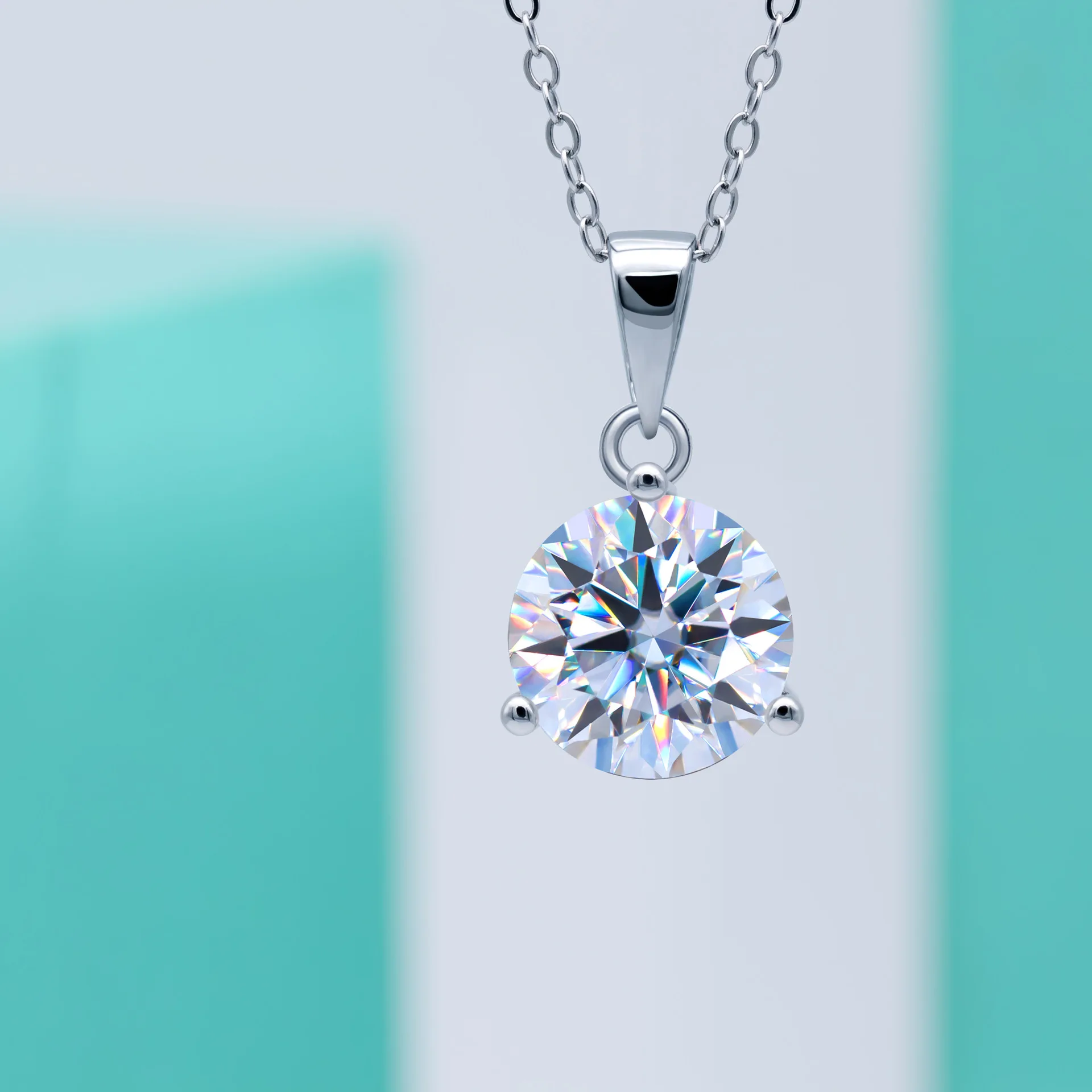 

Platinum 950 Mossanite Light Luxury Niche Single Diamond Three-Prong Pendant Necklace