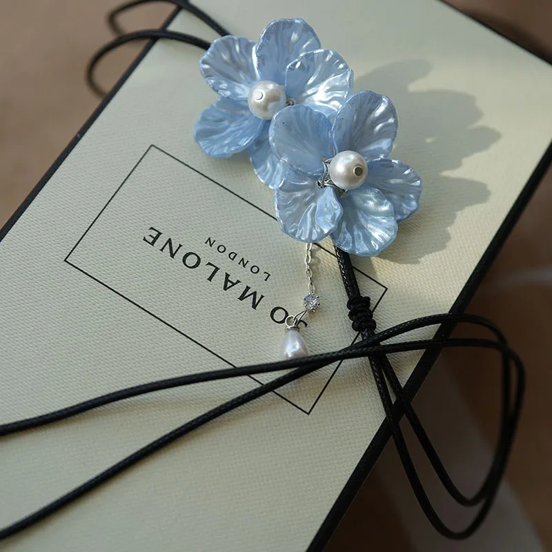 愛とディープスペースザビエルコスプレ衣装ブルーフラワーネックレス調節可能なファッション女性男性パーティー小道具アクセサリー 2025 新しい