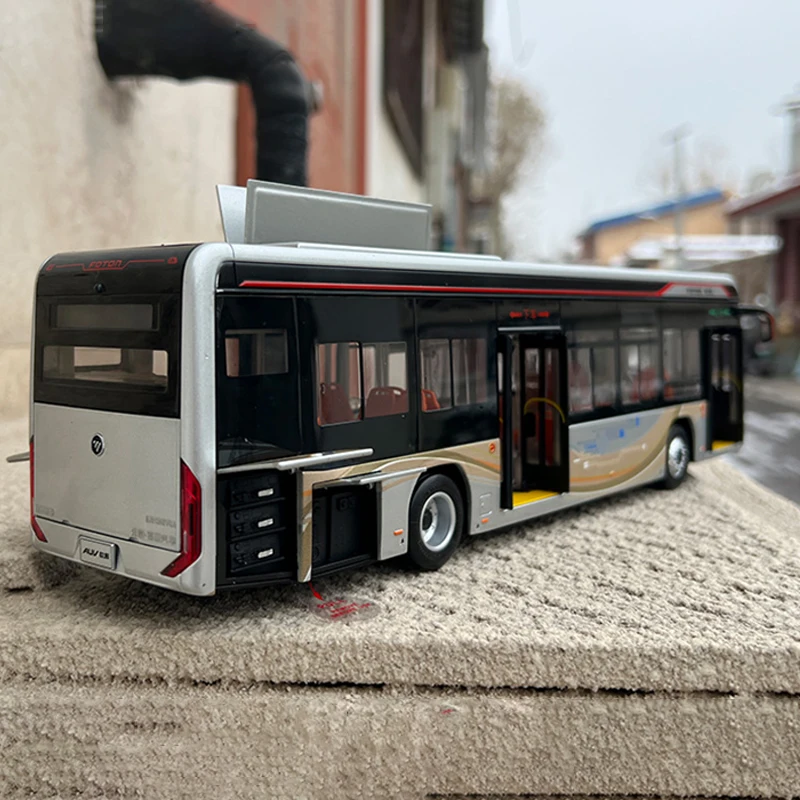 Diecast Alloy 1:36 Scale New Energy Beijing Public Transportation Bus Car Model Adult Toys Classic Souvenir Gifts Static Display