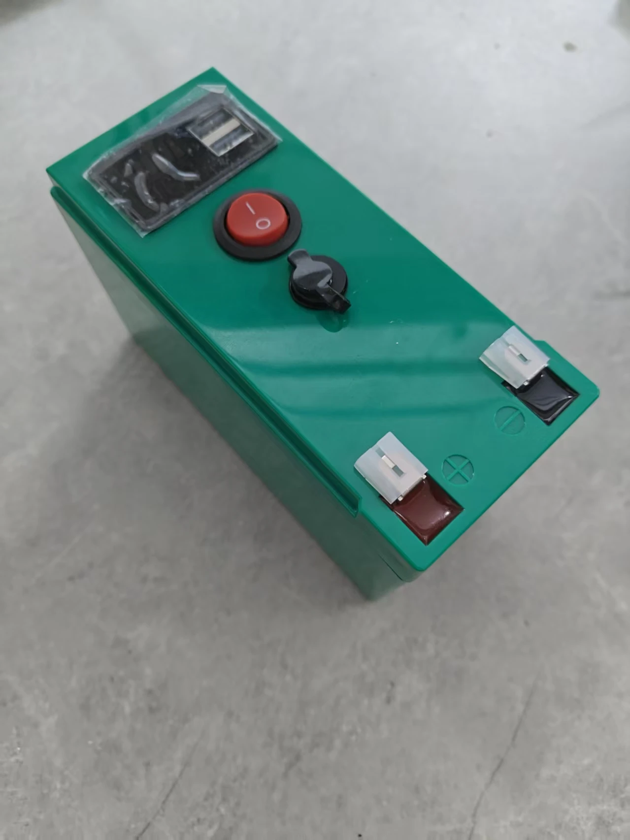 

Original New Portable Ultra 12V 10000mAh Rechargeable Lithium ion Battery Pack Capacity DC 12.6v 30Ah CCTV Surveillance Camera+